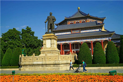 上海浦东新区：充满活力的现代化城市